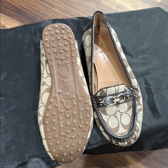 Coach Tan and Brown Leather Loafers with Chain Detail - Picture 7 of 7